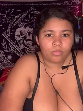 KittyLoroi online show from October 22, 2025, 6:13 am