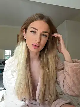 EvieEvans online show from May 11, 2026, 3:07 pm