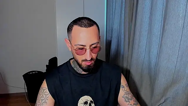 Baddfuckerr online show from January 19, 2025, 2:49 pm
