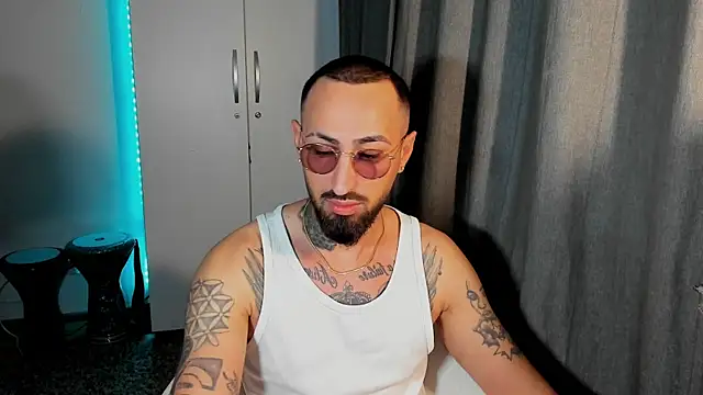 Baddfuckerr online show from February 3, 2025, 5:40 am