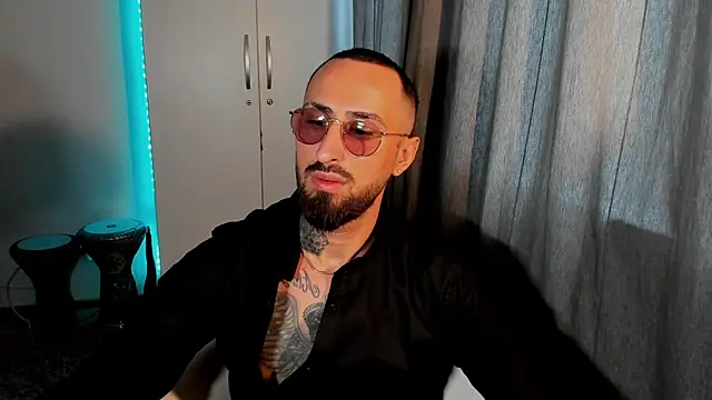 Baddfuckerr online show from February 3, 2025, 8:46 am