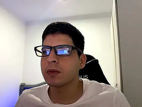 Snapshot of lordbeja chatting on April 22, 2026, 11:39 pm lordbeja online show from April 22, 2026, 11:39 pm