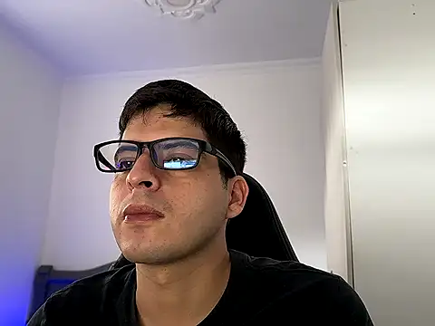 Snapshot of lordbeja chatting on April 24, 2026, 8:11 pm lordbeja online show from April 24, 2026, 8:11 pm