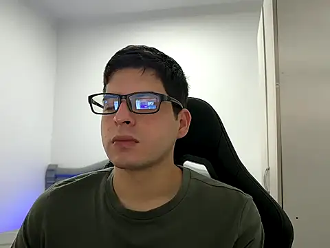 Snapshot of lordbeja chatting on May 4, 2026, 9:33 pm lordbeja online show from May 4, 2026, 9:33 pm