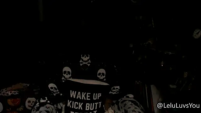 LeluLuvsYou online show from November 1, 2025, 5:42 am