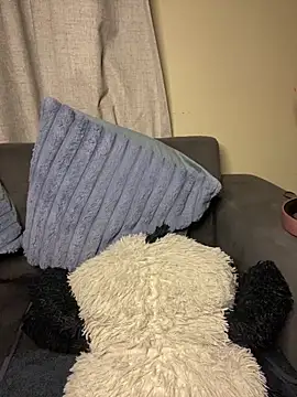 YellowHoneyDip online show from September 30, 2025, 6:24 pm