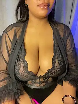 YellowHoneyDip online show from February 4, 2026, 7:14 am