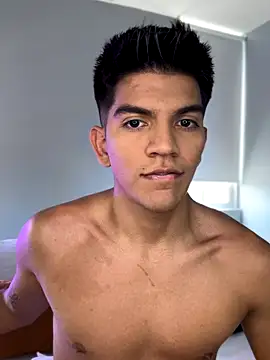 santiago 01 online show from September 23, 2025, 7:39 pm