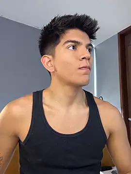 santiago 01 online show from October 3, 2025, 7:22 pm