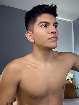 santiago 01 online show from October 22, 2025, 7:24 pm