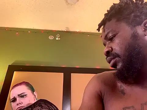 Snapshot of Ndnluv21 chatting on September 26, 2025, 7:51 pm Ndnluv21 online show from September 26, 2025, 7:51 pm