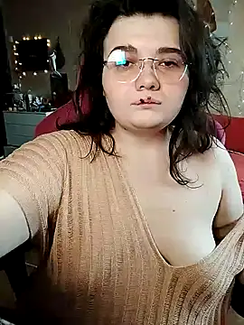 DenisHailey online show from March 22, 2025, 4:37 pm