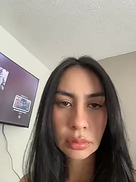 Snapshot of romma95 chatting on July 3, 2026, 5:30 pm romma95 online show from July 3, 2026, 5:30 pm