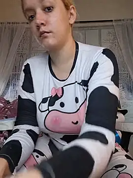 NaomiShimizu online show from December 18, 2025, 7:53 pm