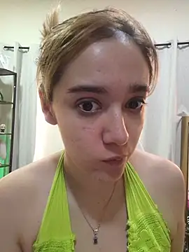 Snapshot of NaomiShimizu chatting on August 1, 2026, 8:52 pm NaomiShimizu online show from August 1, 2026, 8:52 pm