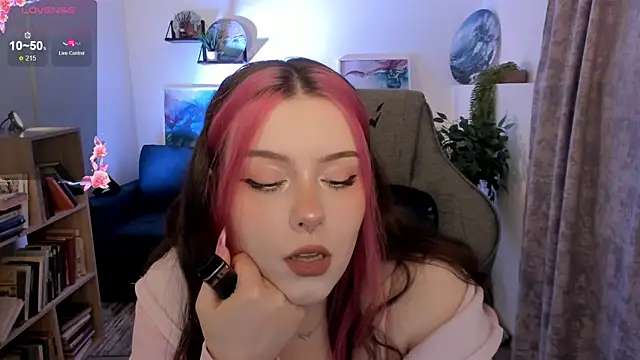 CoralineKeyns online show from April 30, 2026, 5:36 am