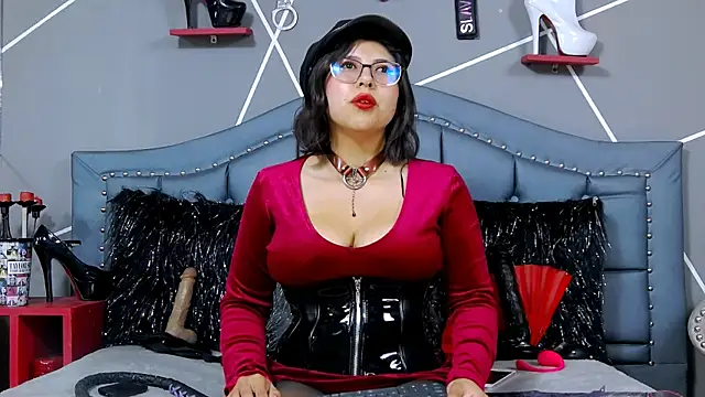 Evangeline online show from February 28, 2025, 11:01 pm