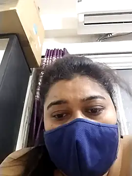 indianlisa5 online show from April 18, 2026, 8:20 pm