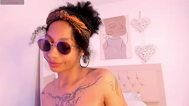 daiana curly online show from January 9, 2025, 12:52 pm