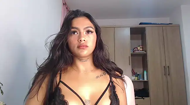 fairylatin222 online show from January 5, 2025, 11:26 am