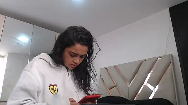 Snapshot of fairylatin222 chatting on November 15, 2025, 12:34 pm fairylatin222 online show from November 15, 2025, 12:34 pm