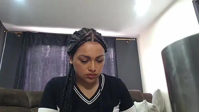 Snapshot of fairylatin222 chatting on January 7, 2026, 8:44 pm fairylatin222 online show from January 7, 2026, 8:44 pm