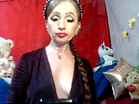 hottieperla online show from January 8, 2025, 8:18 pm