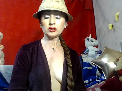 hottieperla online show from January 30, 2025, 8:21 pm