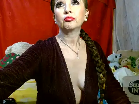 hottieperla online show from June 19, 2026, 6:34 pm