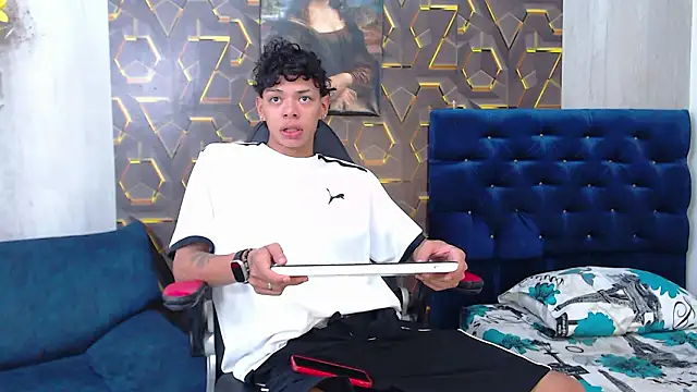 Harry jhonsson online show from March 24, 2026, 9:09 pm