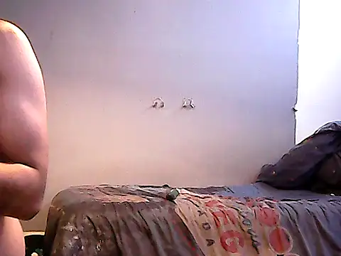 Snapshot of twinkerbell344 chatting on October 21, 2025, 12:11 am twinkerbell344 online show from October 21, 2025, 12:11 am