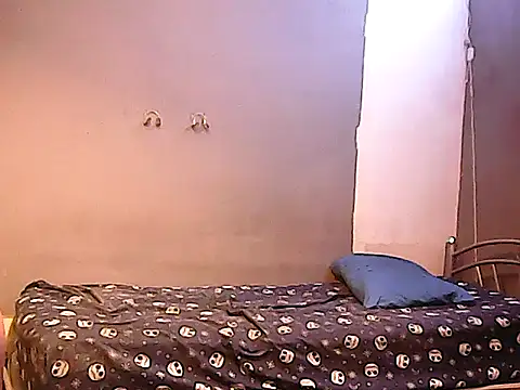 twinkerbell344 online show from February 14, 2026, 11:23 pm