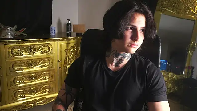 dantecoppolaa  online show from January 20, 2025, 2:11 am