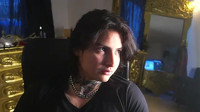 dantecoppolaa  online show from January 23, 2025, 3:43 pm