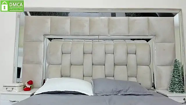 stefany520 online show from December 23, 2024, 8:03 pm