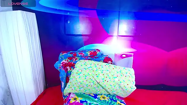 Snapshot of Cristalxxts chatting on October 30, 2025, 6:30 pm Cristalxxts online show from October 30, 2025, 6:30 pm