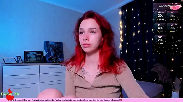 LeylaNoiry online show from December 11, 2024, 8:50 pm