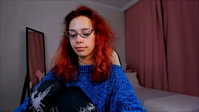 LeylaNoiry online show from December 17, 2024, 8:54 pm