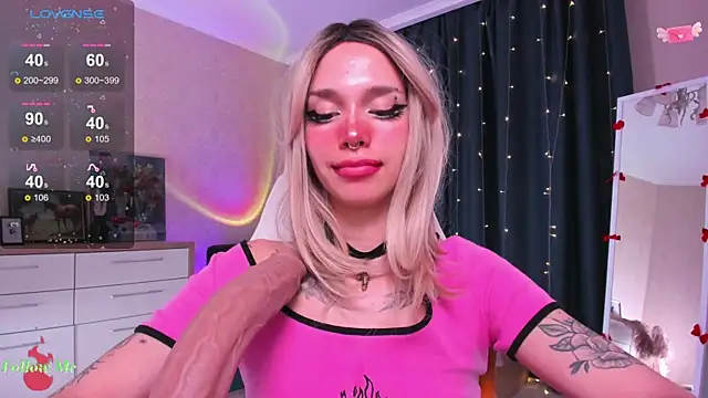 LeylaNoiry online show from March 16, 2025, 9:26 pm