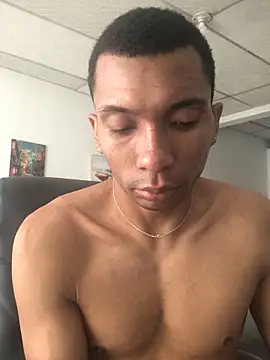 Snapshot of Aaronblack1_ chatting on May 10, 2026, 2:33 pm Aaronblack1 online show from May 10, 2026, 2:33 pm