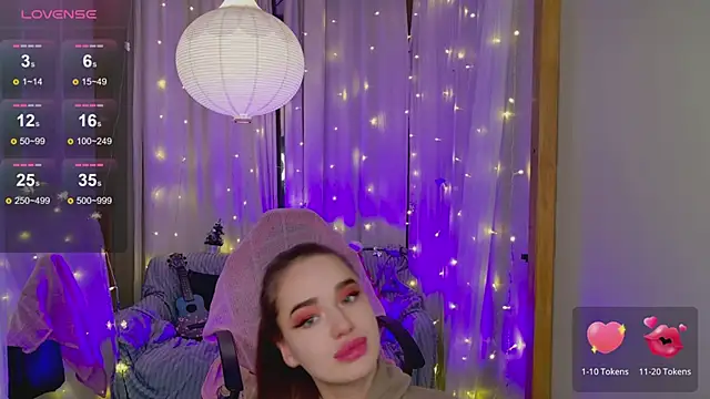 LovelyJessie online show from December 25, 2024, 5:47 pm