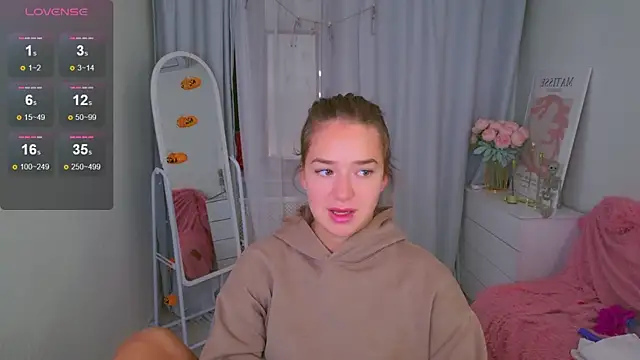 LovelyJessie online show from October 14, 2025, 1:56 pm