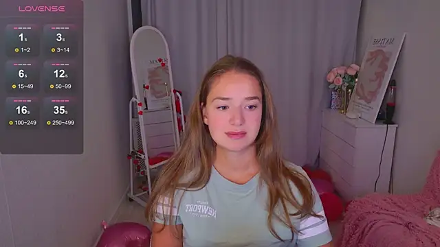 Snapshot of LovelyJessie chatting on February 23, 2026, 2:03 pm LovelyJessie online show from February 23, 2026, 2:03 pm