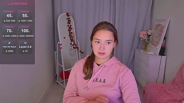 Snapshot of LovelyJessie chatting on February 28, 2026, 1:45 pm LovelyJessie online show from February 28, 2026, 1:45 pm