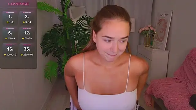 LovelyJessie online show from June 18, 2026, 1:26 pm