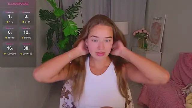 LovelyJessie online show from July 17, 2026, 1:40 pm