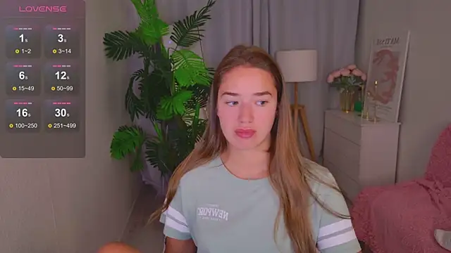 LovelyJessie online show from July 29, 2026, 1:53 pm