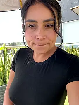Amy Ross  online show from January 10, 2025, 5:02 pm
