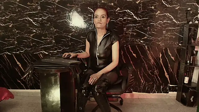 Julieta Wall  online show from September 14, 2025, 10:31 pm