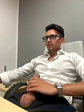 Snapshot of masterboss_ chatting on September 23, 2025, 12:08 pm masterboss  online show from September 23, 2025, 12:08 pm